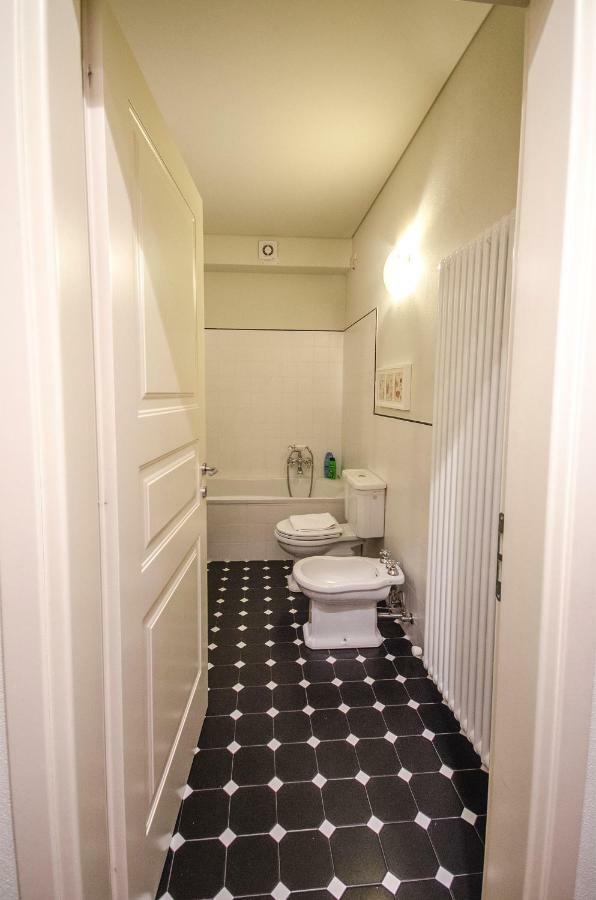 Azeglio Apartment, A Due Passi Da Piazza Maggiore Bologna Luaran gambar