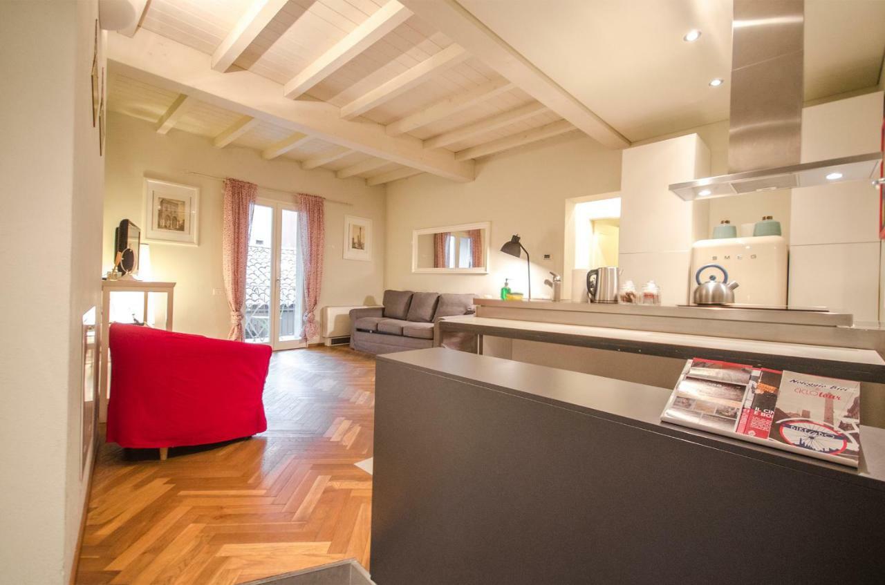 Azeglio Apartment, A Due Passi Da Piazza Maggiore Bologna Luaran gambar