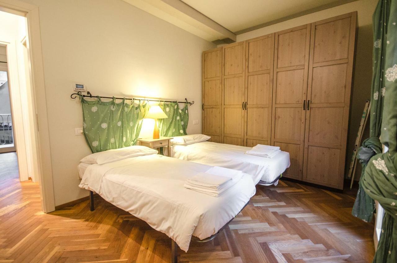 Azeglio Apartment, A Due Passi Da Piazza Maggiore Bologna Luaran gambar