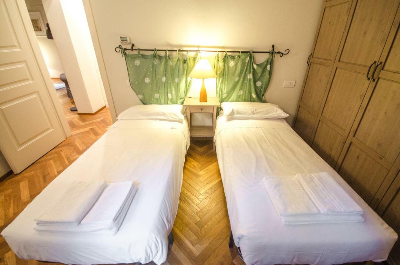 Azeglio Apartment, A Due Passi Da Piazza Maggiore Bologna Luaran gambar