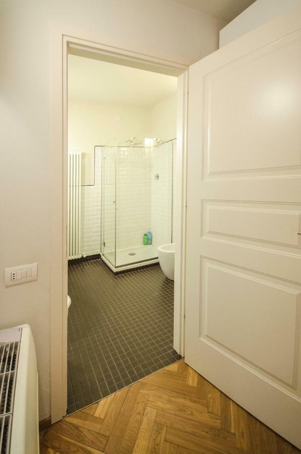 Azeglio Apartment, A Due Passi Da Piazza Maggiore Bologna Luaran gambar