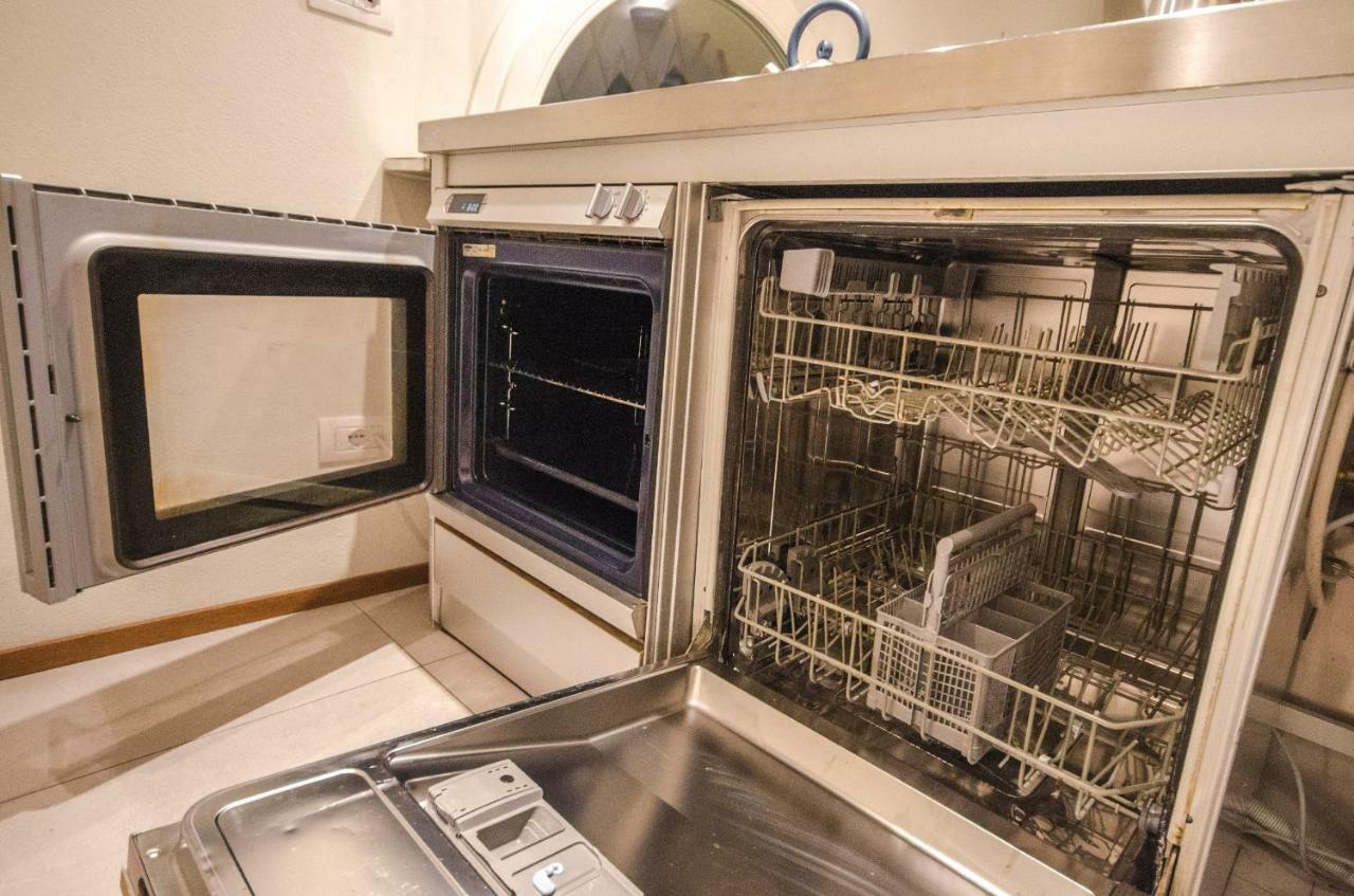 Azeglio Apartment, A Due Passi Da Piazza Maggiore Bologna Luaran gambar
