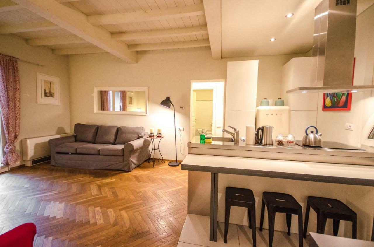 Azeglio Apartment, A Due Passi Da Piazza Maggiore Bologna Luaran gambar
